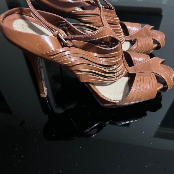 L.A.M.B. Tan leather strappy boho heels - Picture 2 of 5